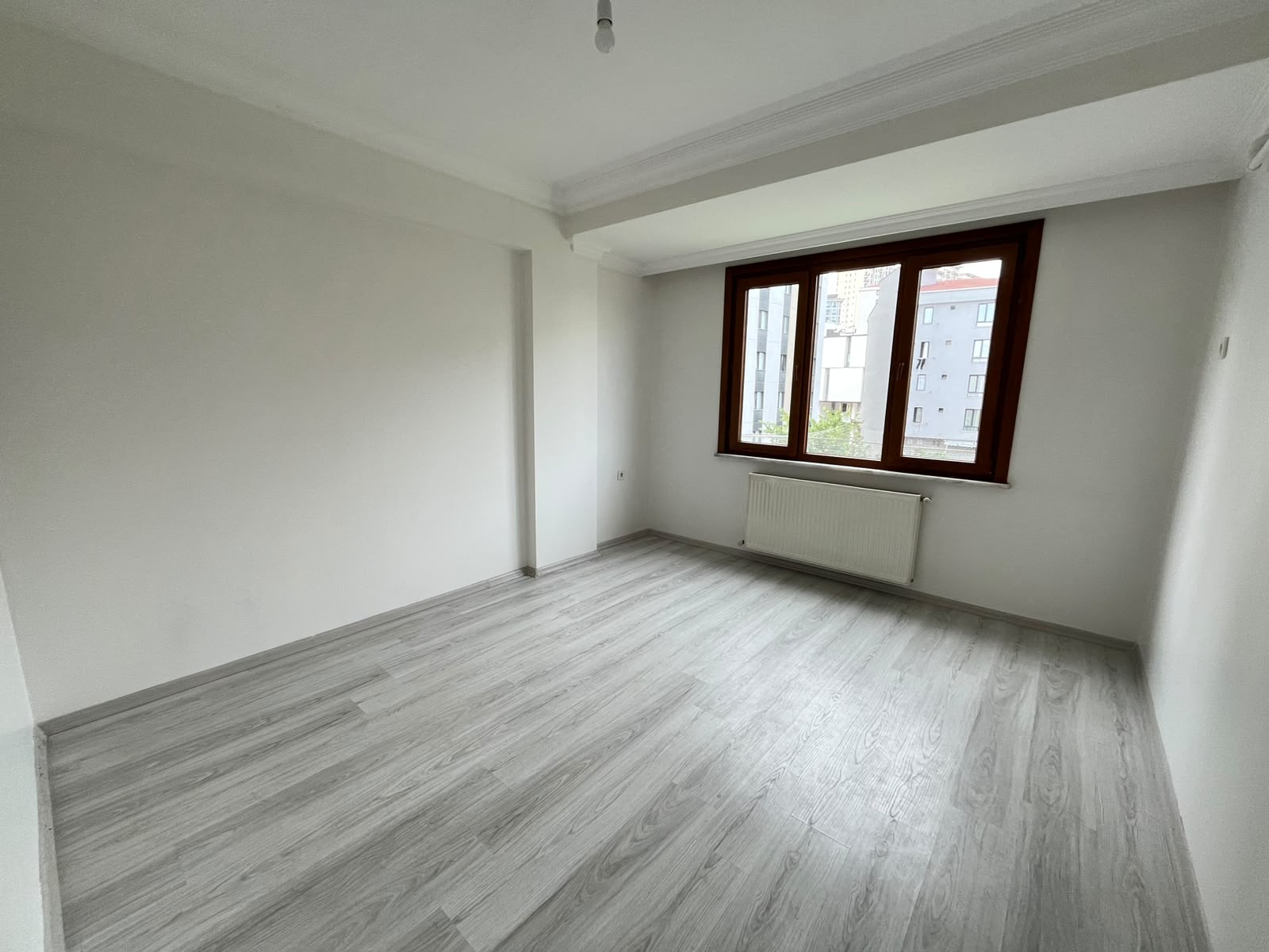 MABELDEN ESENLER BİRLİK MAHALLESİNDE KİRALIK 2+1 DAİRE